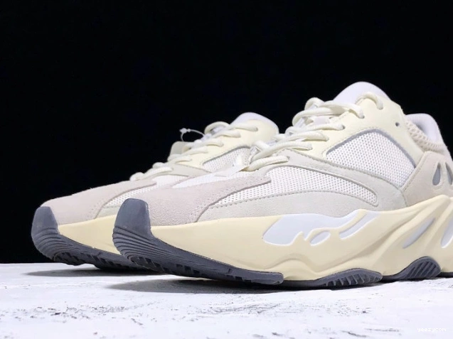 EG7596 Adidas 700 Analog Boost Yeezy 1025